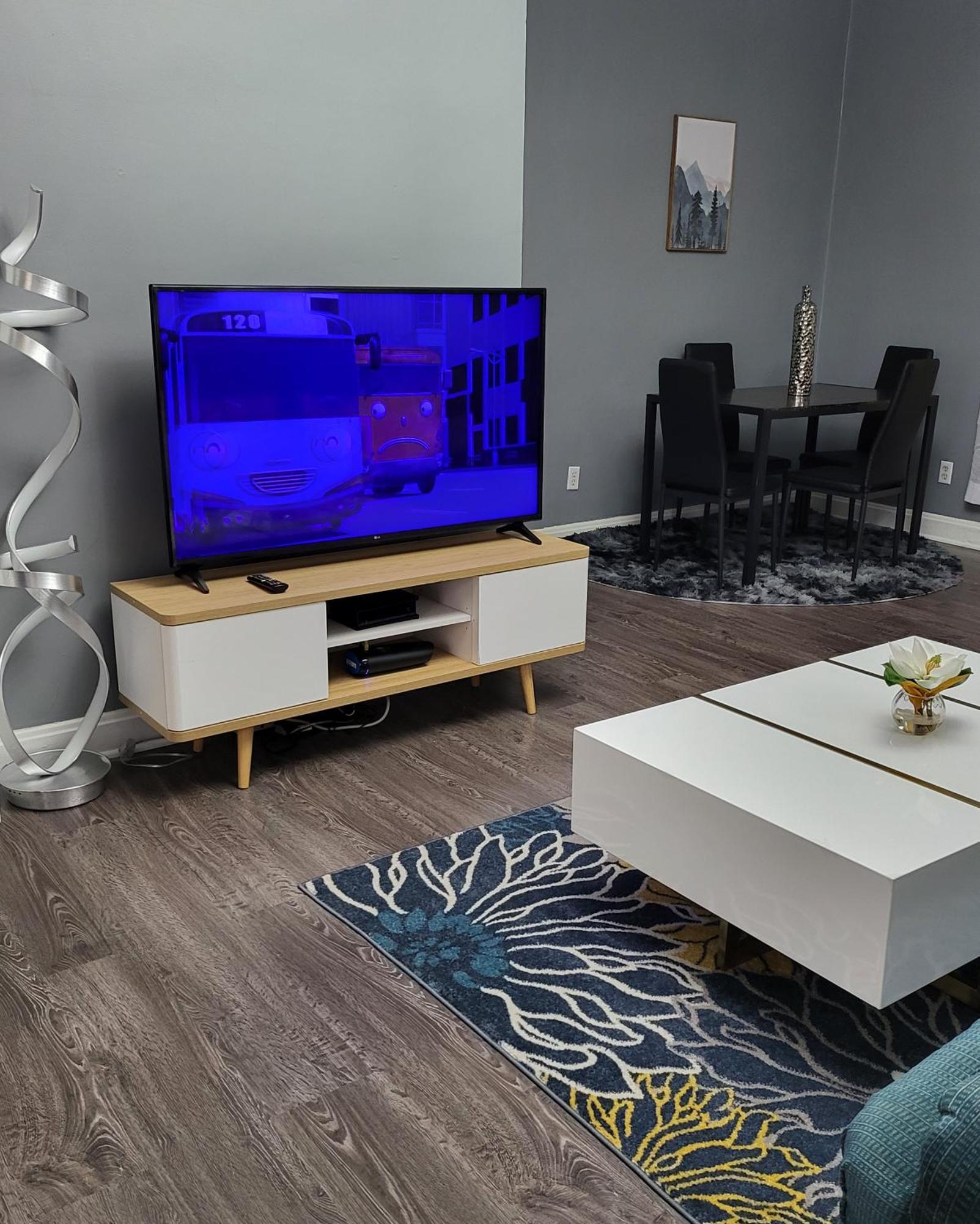 1 Bedroom In Columbus Osu District, Free Parking, Kitchen, Washer And Dryer, Central Location, Downtown, Hospital, Expocenter, Osu Stadium Exteriér fotografie